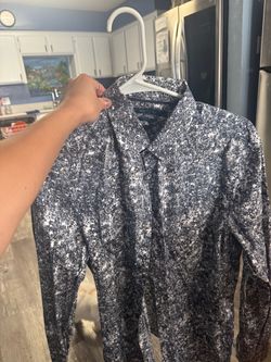 Perry Ellis Men’s Button-Up Shirt – Size M – Black & White Abstract Print