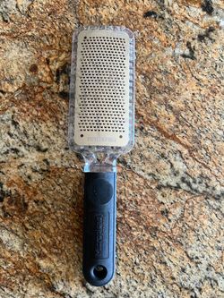 Microplane Fine Grater with Cover