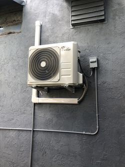 mini split brand new one 36000 btu cool only