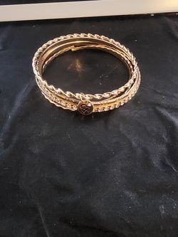 Jessica Simpson Women's Rhinestone Bangle Bracelet Set