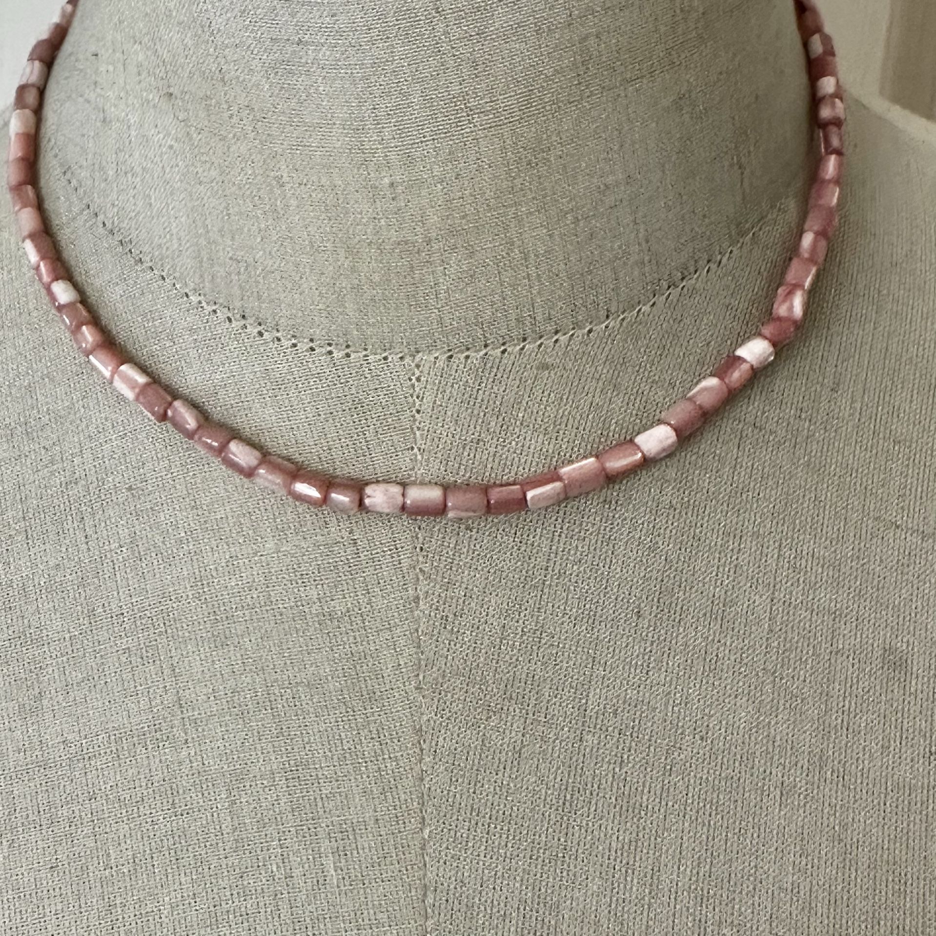 Vintage Pink Mother-of-Pearl Shell Bead Choker Necklace