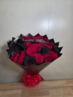 Red and black roses bouquet