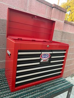 Craftsman metal tool box 27”x18”x10”