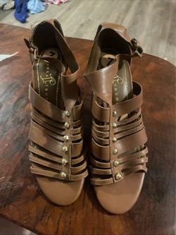 Ivanka trump heels size 7 used in great shape