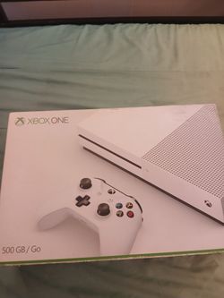 Xbox one bundle w/ controllers and games