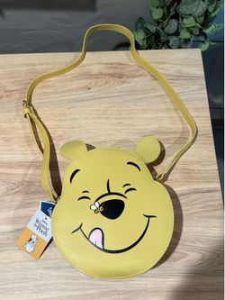 Winnie the Pooh Face Crossbody Bag
