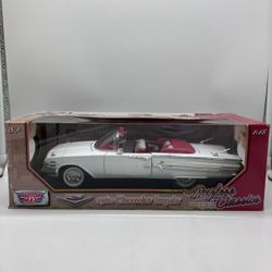 Motor Max 1960 Chevrolet Impala 1:18 Die-Cast