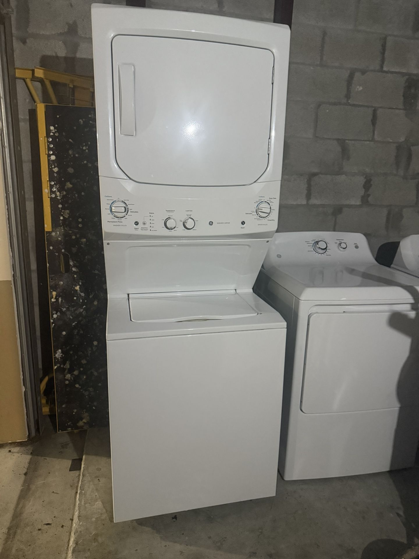 GE Stack Washer/ Dryer