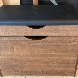 VERSATILE  Cabinet With Padded Lid