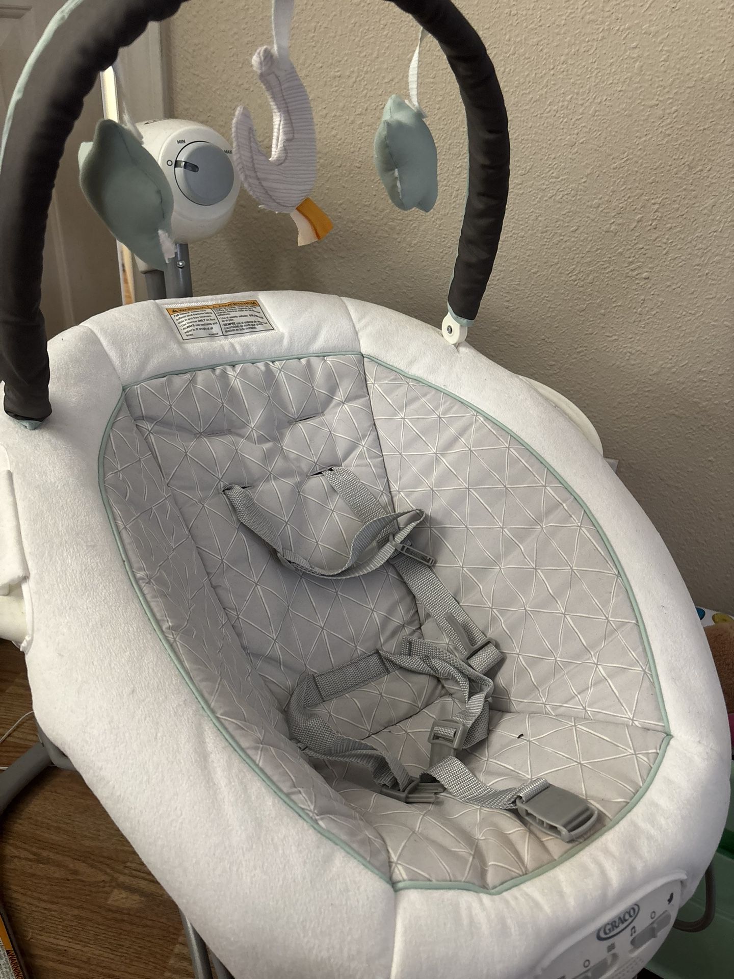 Graco Soothe 'n Sway LX Baby Swing with Portable Bouncer