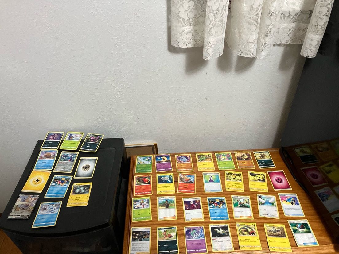 Pokémon Cards All 25$