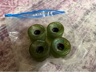 OJ Green Worms Super Juice skateboard wheels
