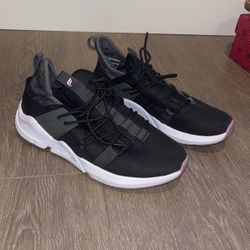 Fabletics running shop shoes