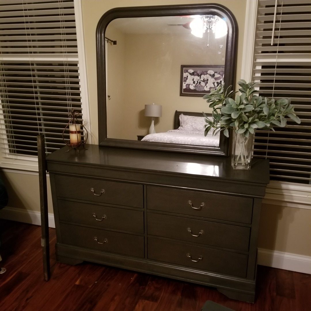 4 piece Bedroom set