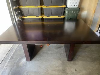 Wood Table w/extensions 