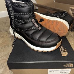 Women’s Thermoball Lace Up Boots