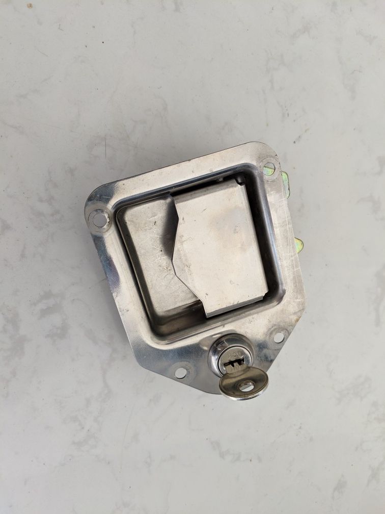 Kobalt Better Built UWS Tool Box Replacement Locking Paddle Handle Key for Sale in La Mesa, CA