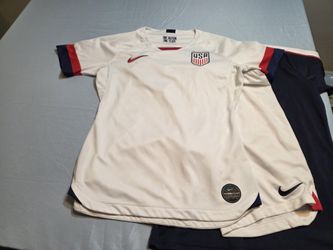 Womens NIKE Engineered Small USA Soccer Jersey