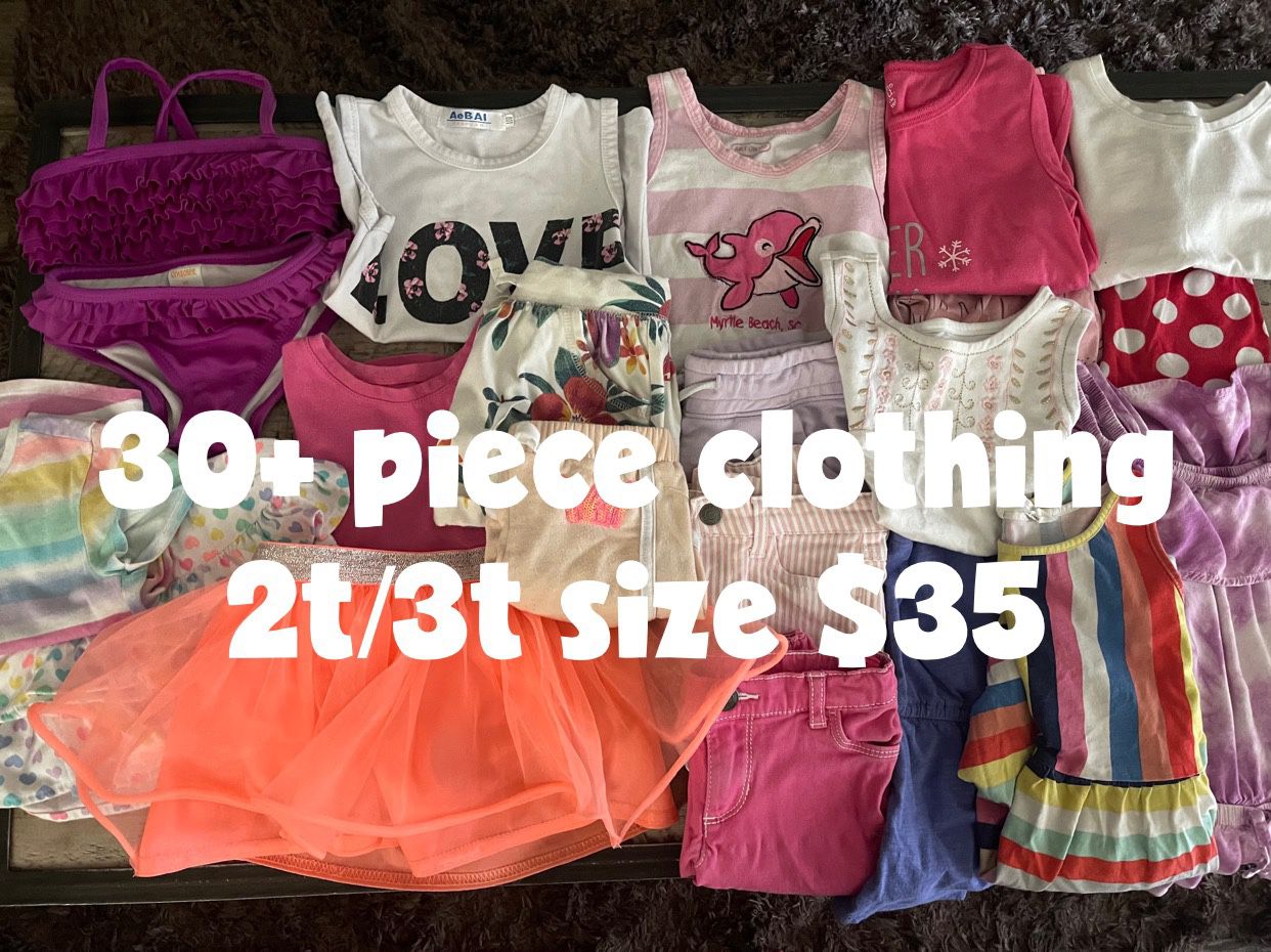 30+ Piece Clothing Bundle 