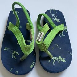 Free Boys Size 7 Flip Flop Sandals 