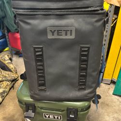 Yeti Hopper Backflip 24