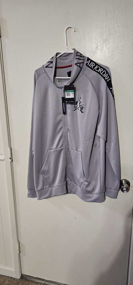 NEW JORDAN ZIP UP JACKET 