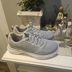 Women's Grey sketchers 7.5 Slip on