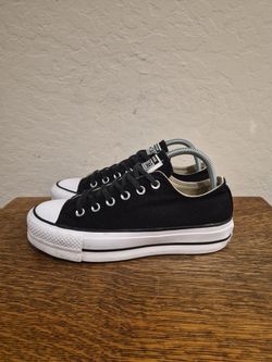 Converse Chuck Taylor All Star Lift Low Platform Fashion Sneakers Women's Size US 8