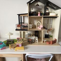 Tiny Land Wooden Dollhouse 