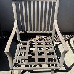 4 Outdoor Rocking Chairs 