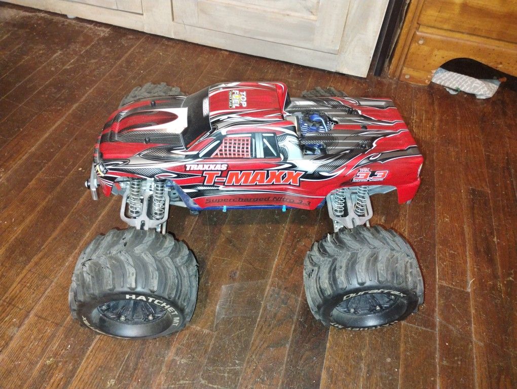 Traxxas T-Maxx 3.3 With Supercharger. Nitro.!!