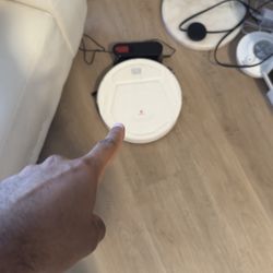 Robot For Cleaning 