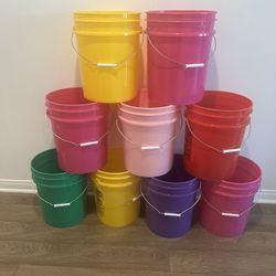 "Cubetas de 5 Galones de Colores - Grado Alimenticio y Uso Pesado" 