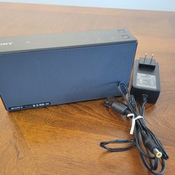  Sony SRS-X55 Portable  Wireless Speaker  Bluetooth / Auxiliar.  Excellent Condition. 