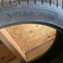 Snow tires