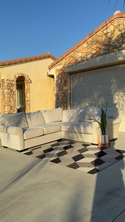 🤍FREE LOCAL DELIVERY! LIKE NEW CUTE LIVING SPACES SECTIONAL COUCH SOFA SET W ACCENT PILLOWS