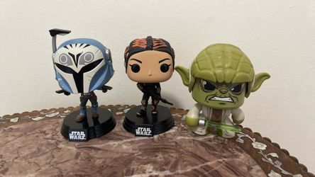 Star Wars bobble head and action figure