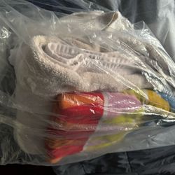 King-size bed Set and assorted towels, all for $15