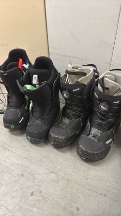 Woman’s snowboard boots size 7-8.5 9
