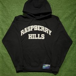 GV Raspberry Hills Black Hoodie Medium