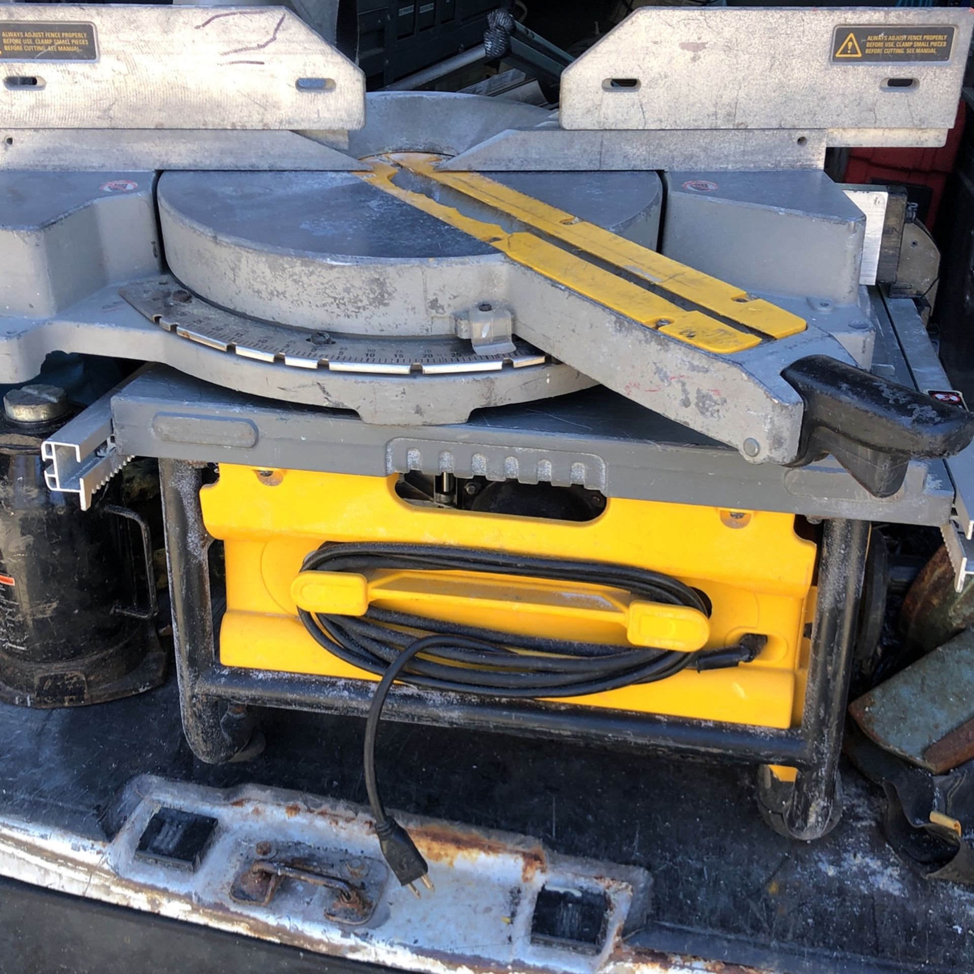 Table Saw And Miter Saw Used Work Good