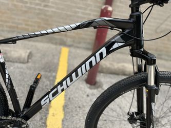 Schwinn taff mountain bike 8 speed outlet