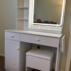 Big kid/Teen Vanity 