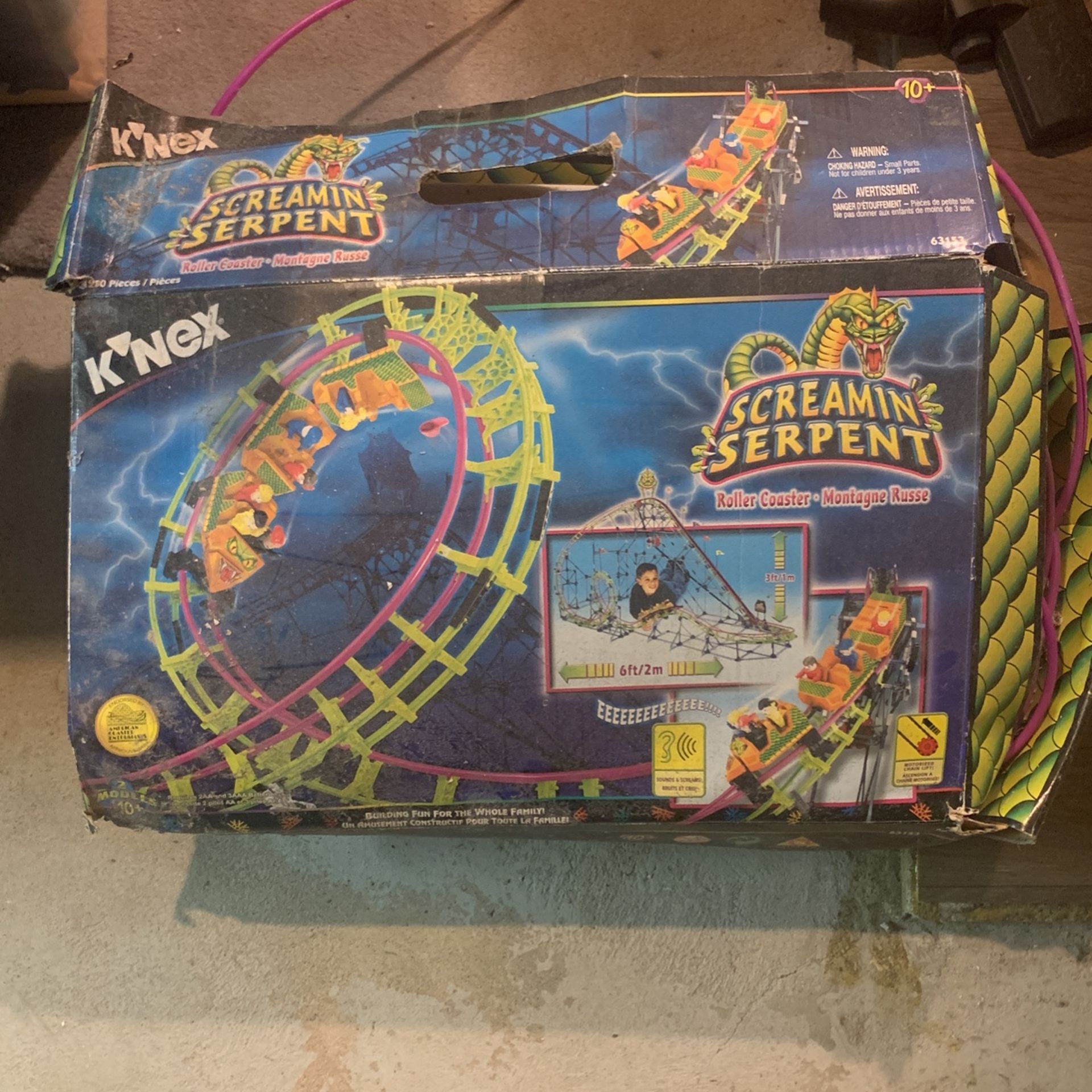 K’Nex Screamin Serpent Roller Coaster Construction Set