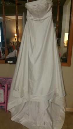 BRAND NEW WEDDING DRESS