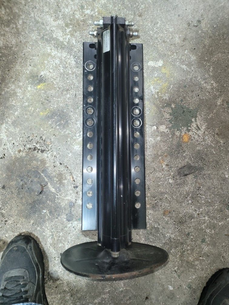 Lippert Hydraulic Ram