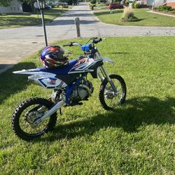 125 Apollo Dirt Bike 