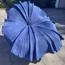 Kenneth Cobonpue bloom Swivel Accent chair