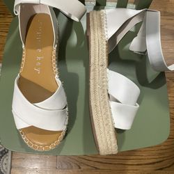 Size 9 Women Sandals 