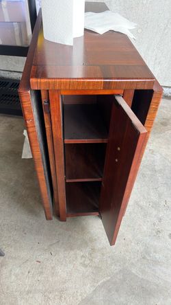 Mid-Century Modern drop-leaf table